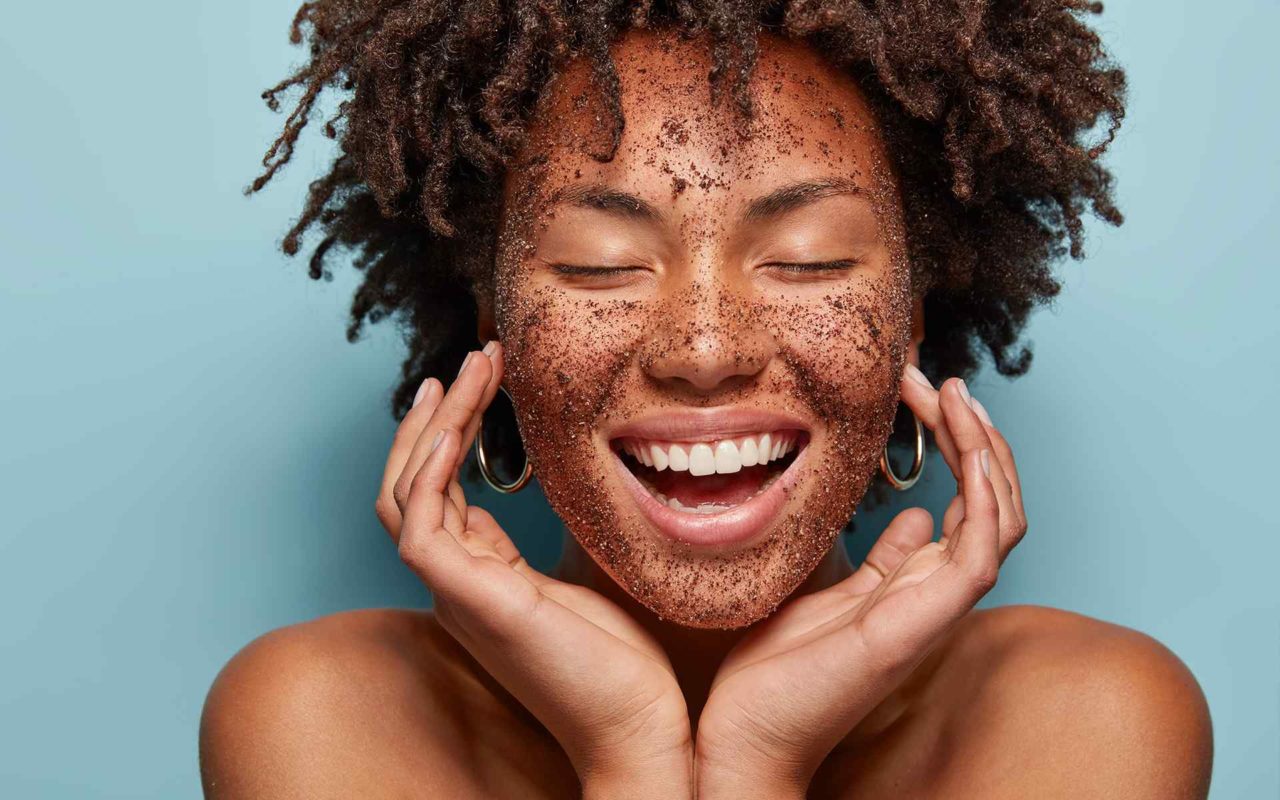 Should Your Cleanse or Exfoliate First in Your Daily Routine?